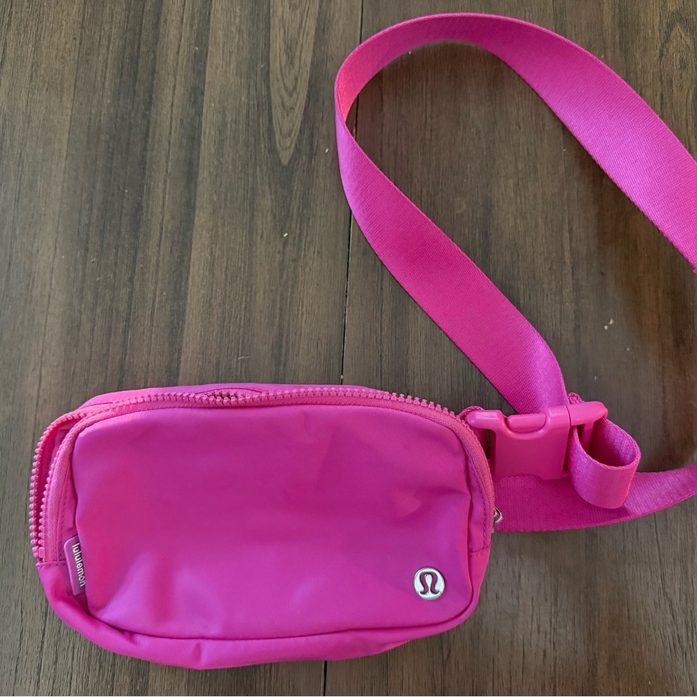 Lululemon Athletica Everywhere Belt Bag